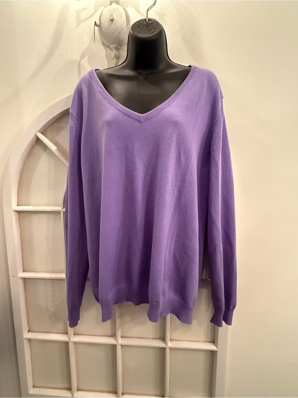 IZOD Golf Lavenderβ V-Neck Sweater with Plaid Elbow Patches size XL unisex